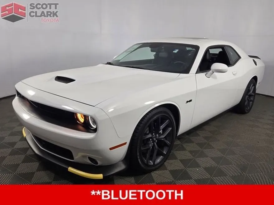 2023 Dodge Challenger R/T photo 1