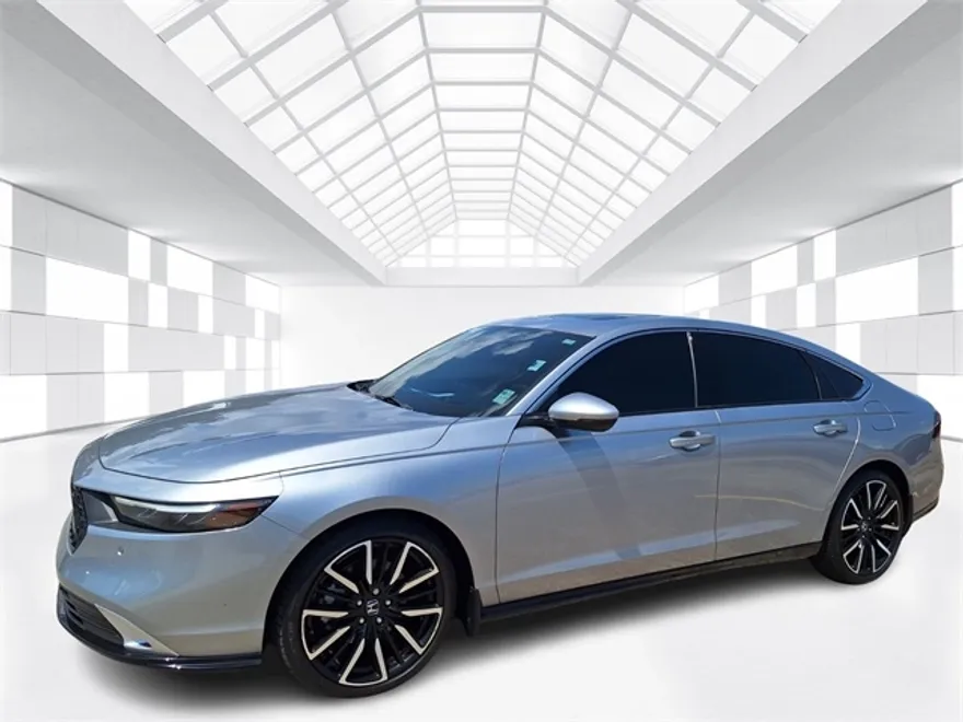 2023 Honda Accord Hybrid Touring photo 1