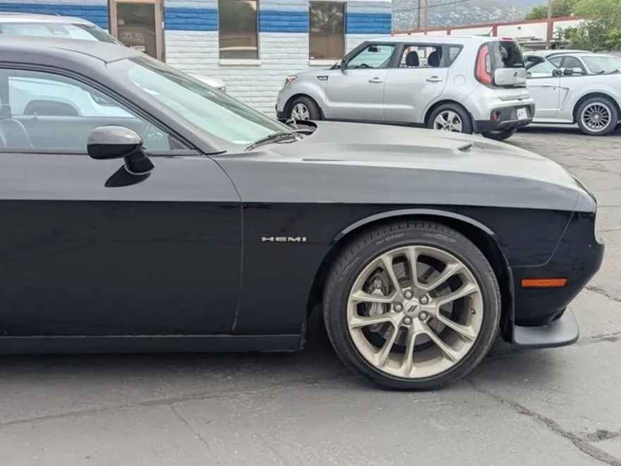 2020 Dodge Challenger R/T photo 1