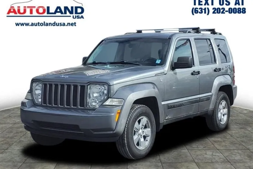 2012 Jeep Wrangler Unlimited Sahara photo 1