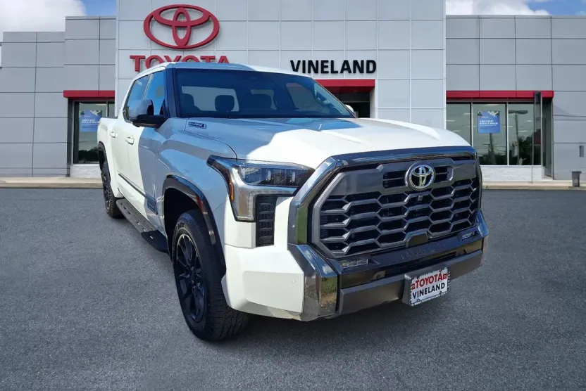 2026 Toyota Tundra Platinum CrewMax photo 1