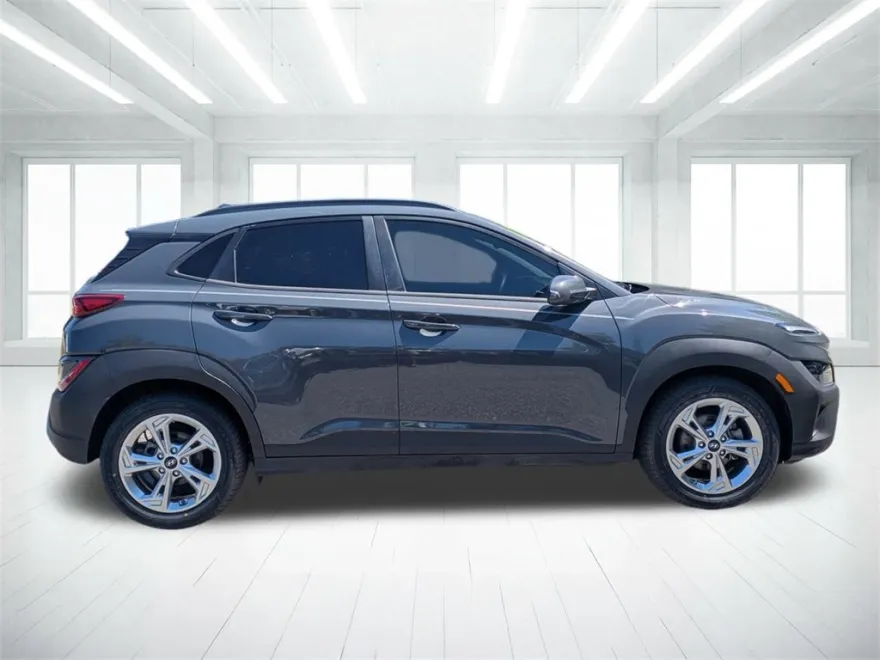 2023 Hyundai Kona SEL photo 1