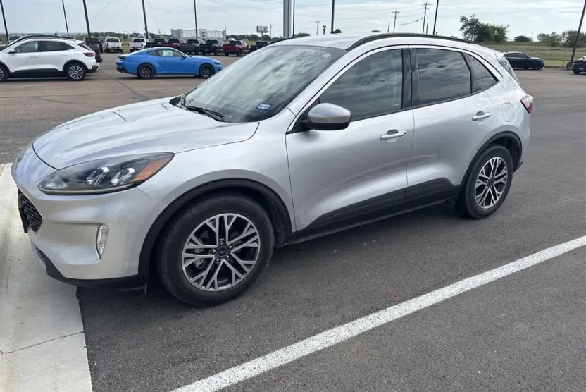 2020 Ford Escape SEL photo 1