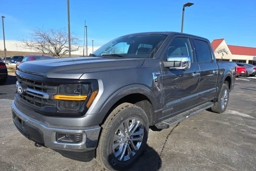 2025 Ford F-150 XLT photo 1