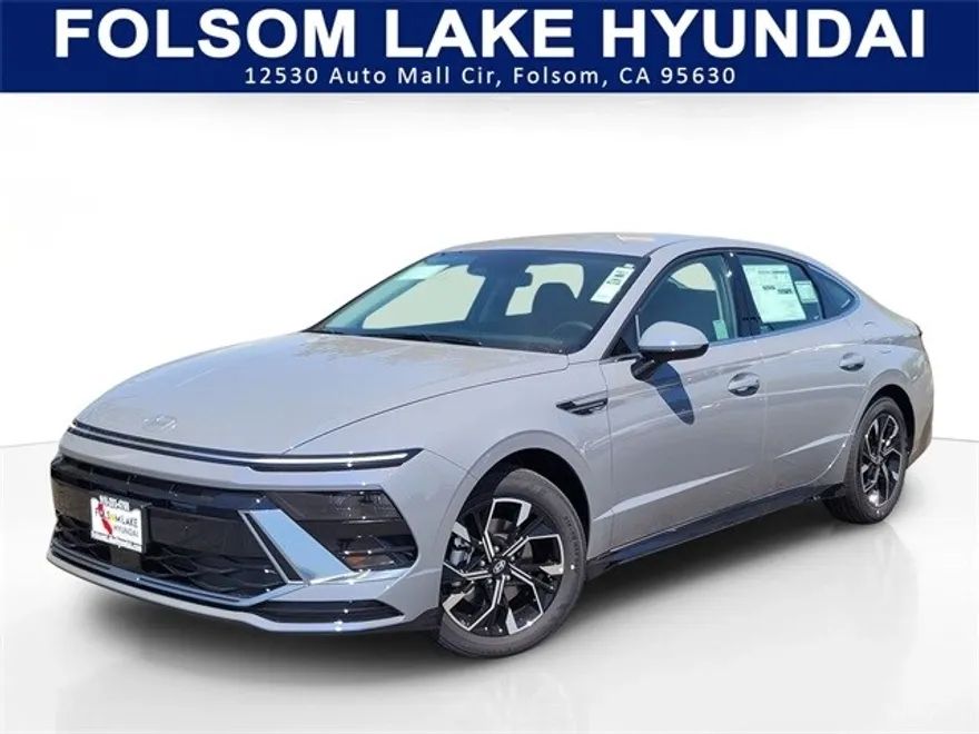 2025 Hyundai Sonata SEL photo 1
