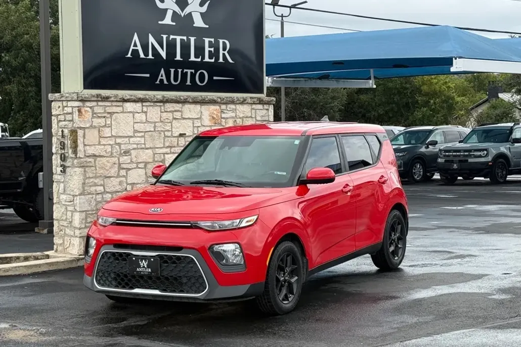 2020 Kia Soul LX S X-Line photo 1