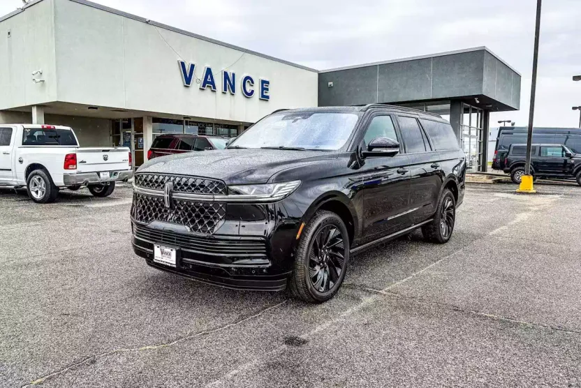 2025 Lincoln Navigator L Reserve photo 1