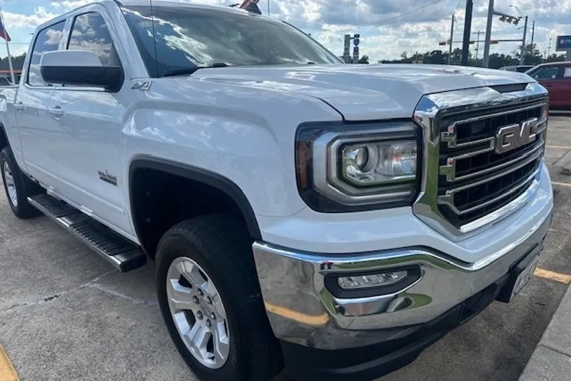 2017 Gmc Sierra 1500 SLE photo 1