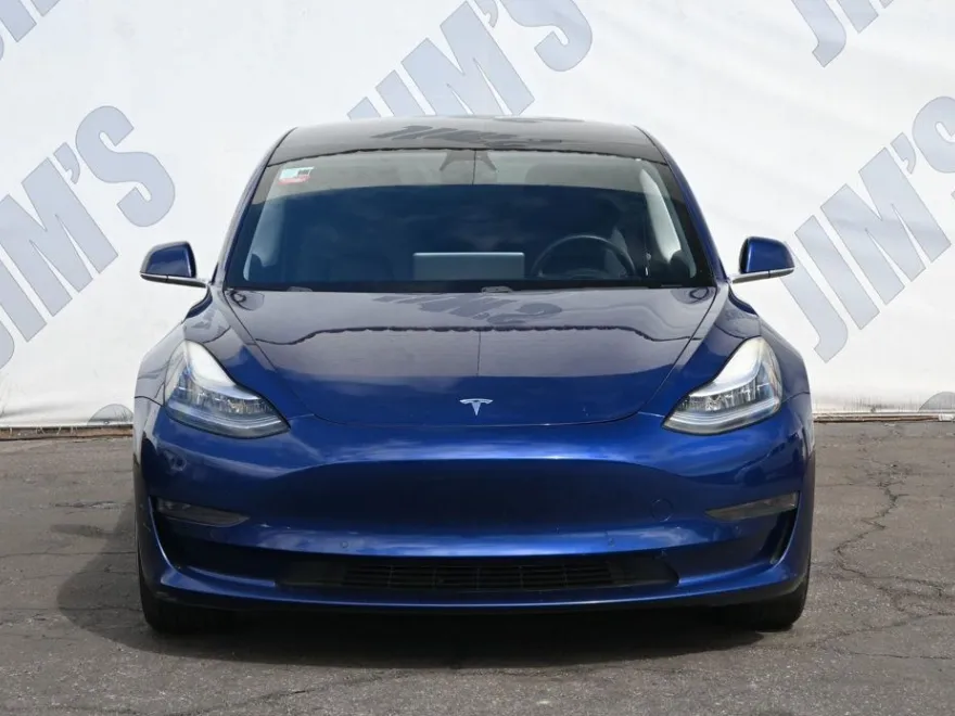2020 Tesla Model 3 Standard Range Plus photo 1