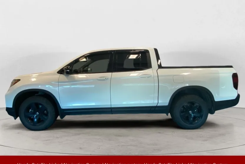 2021 Honda Ridgeline Black Edition photo 1