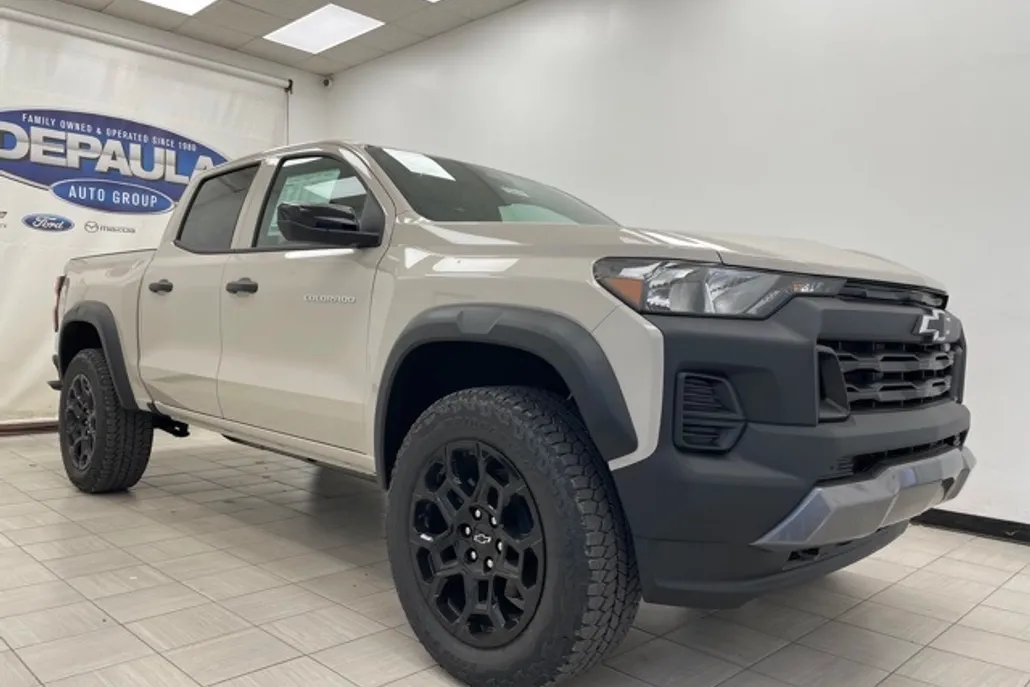 2026 Chevrolet Colorado Trail Boss photo 1