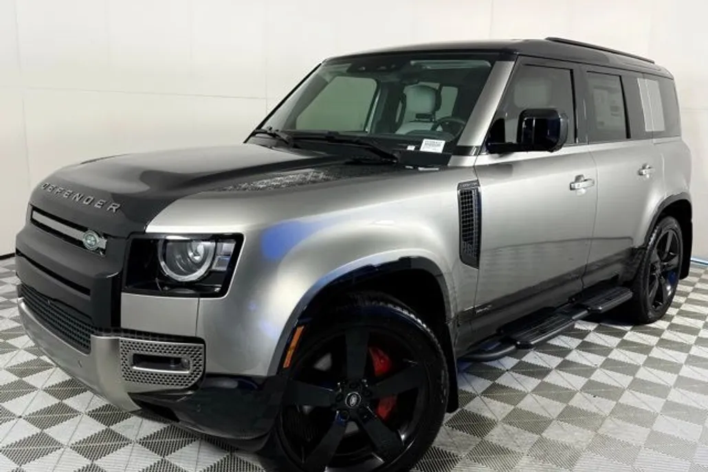 2025 Land Rover Defender X photo 1