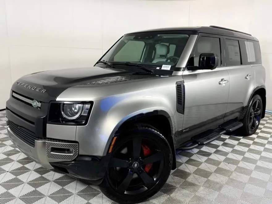 2025 Land Rover Defender X photo 1