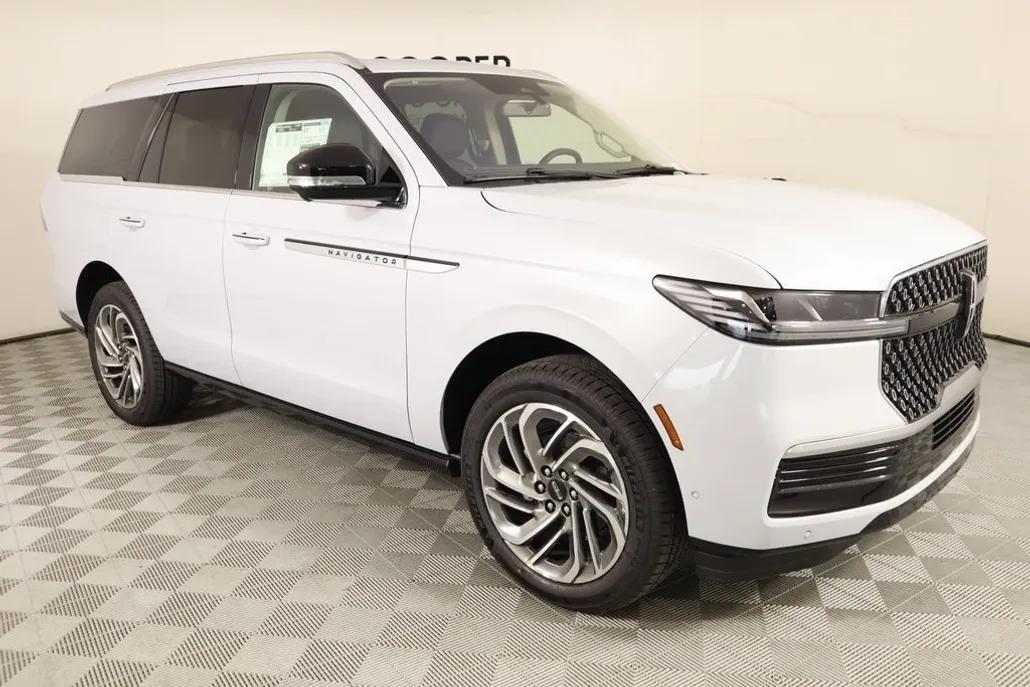 2025 Lincoln Navigator Reserve photo 1