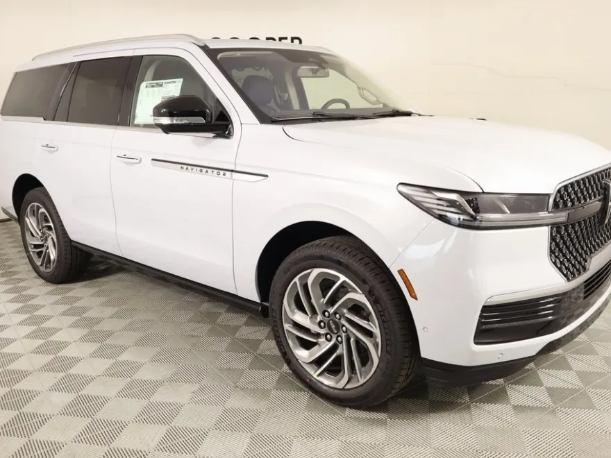 2025 Lincoln Navigator Reserve photo 1