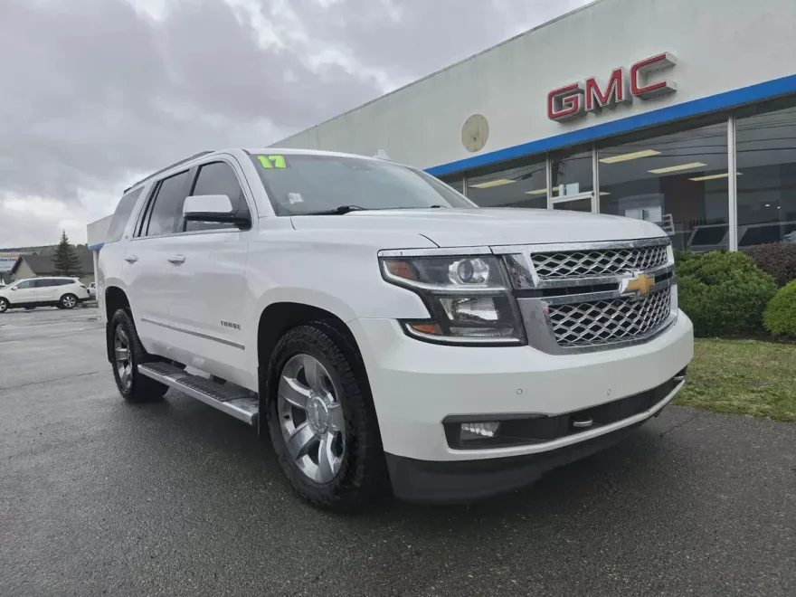 2017 Chevrolet Tahoe LT photo 1