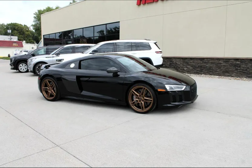 2018 Audi R8 Coupe V10 Plus Quattro photo 1