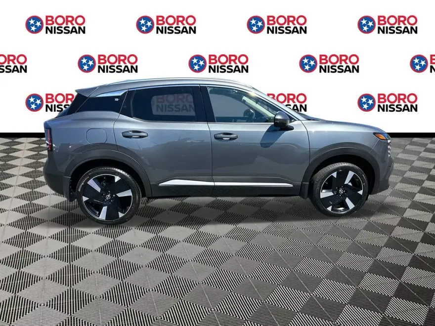 2025 Nissan Kicks SR photo 1