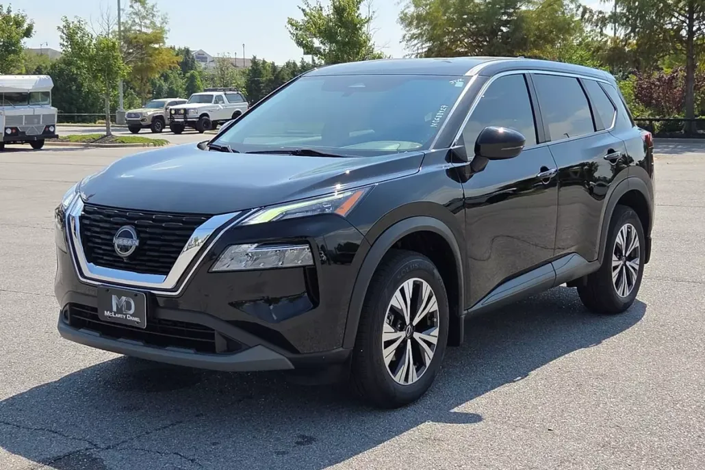 2022 Nissan Rogue SV photo 1