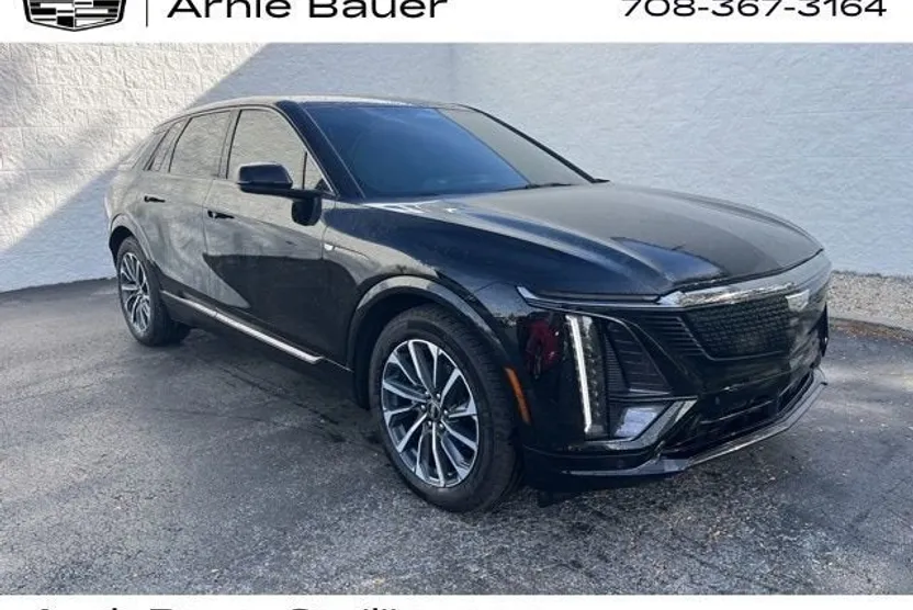 2024 Cadillac Lyriq Sport photo 1