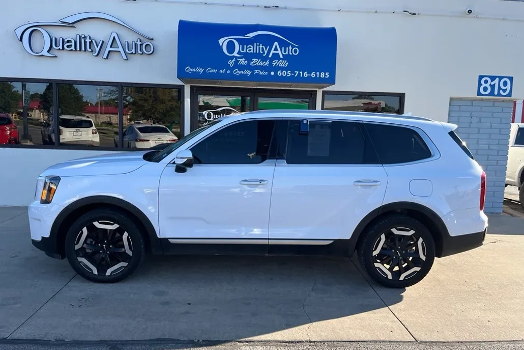 2024 Kia Telluride S photo 1