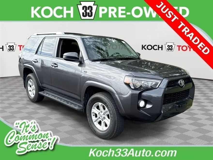 2016 Toyota 4Runner SR5 photo 1