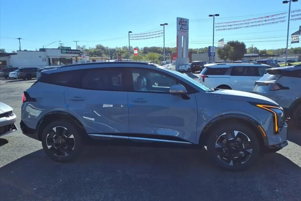 2026 Kia Sportage Hybrid photo 1