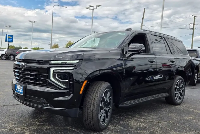 2025 Chevrolet Tahoe RST photo 1