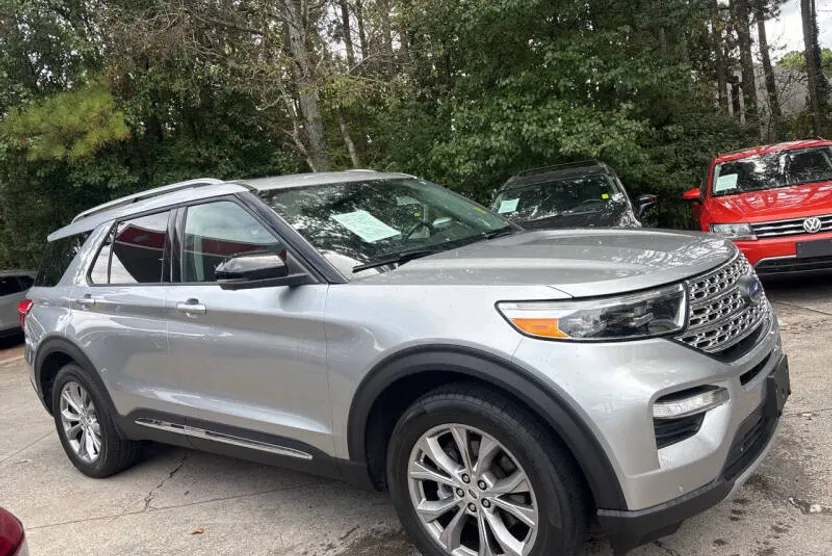 2021 Ford Explorer Limited photo 1
