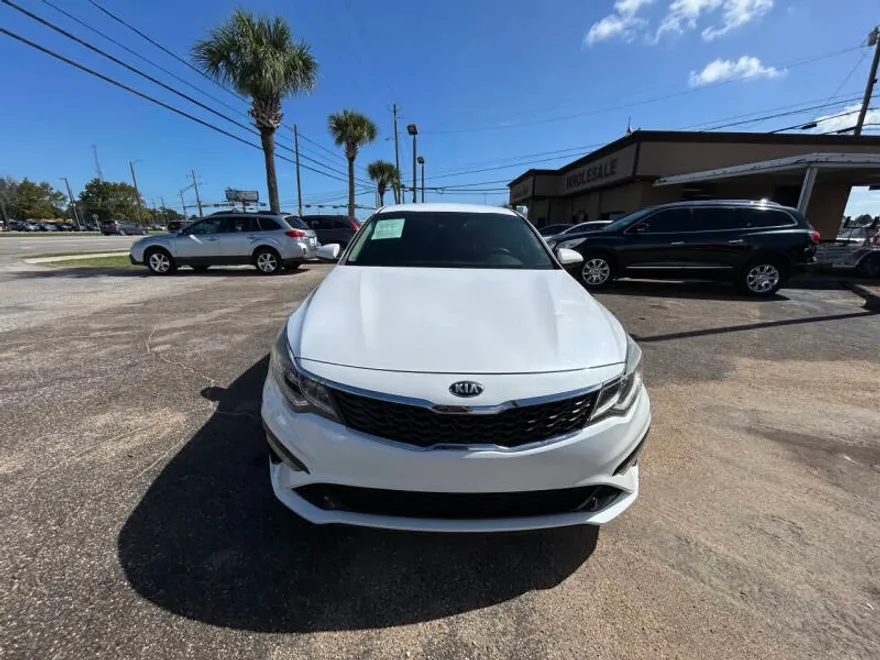 2019 Kia Optima LX photo 1