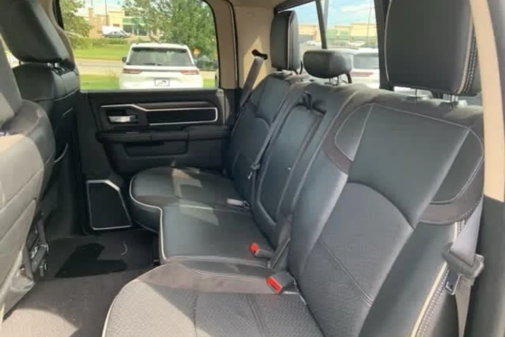 2022 Ram 2500 Laramie photo 1