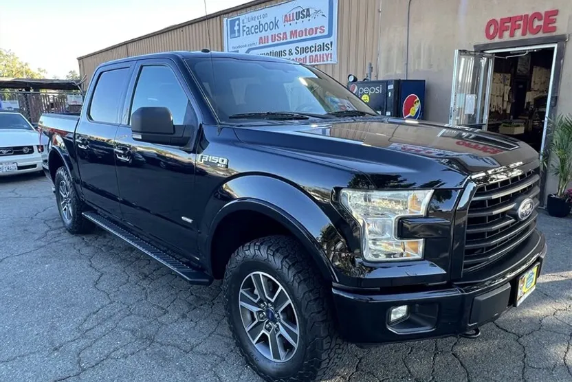 2017 Ford F-150 XLT photo 1