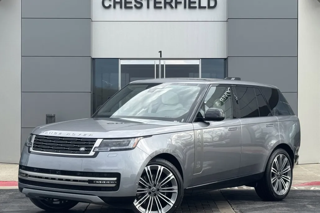 2025 Land Rover Range Rover SE photo 1