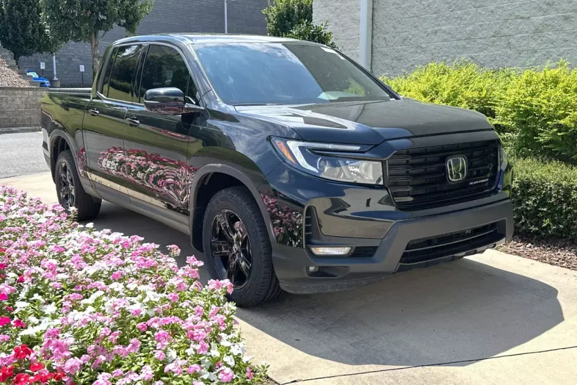 2023 Honda Ridgeline Black Edition photo 1