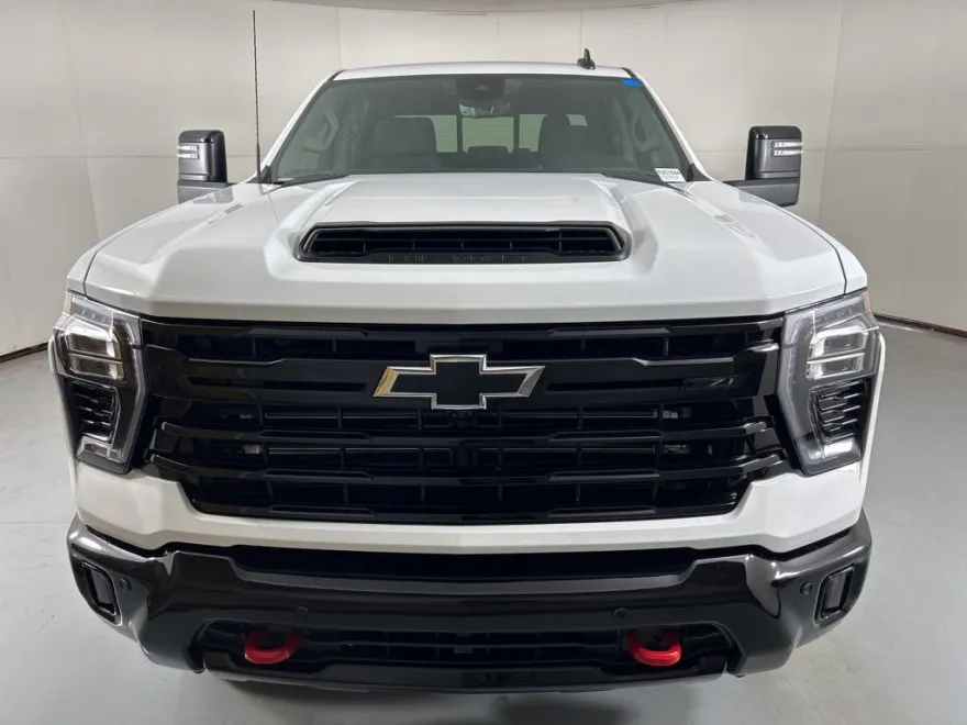 2025 Chevrolet Silverado 2500HD LT photo 1