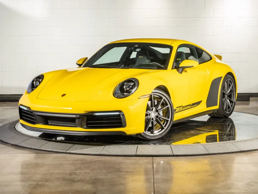 2023 Porsche 911 GTS photo 1