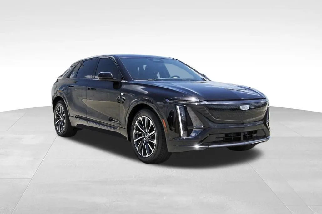2025 Cadillac Lyriq Sport photo 1