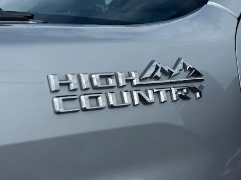 2022 Chevrolet Silverado 2500HD High Country photo 4