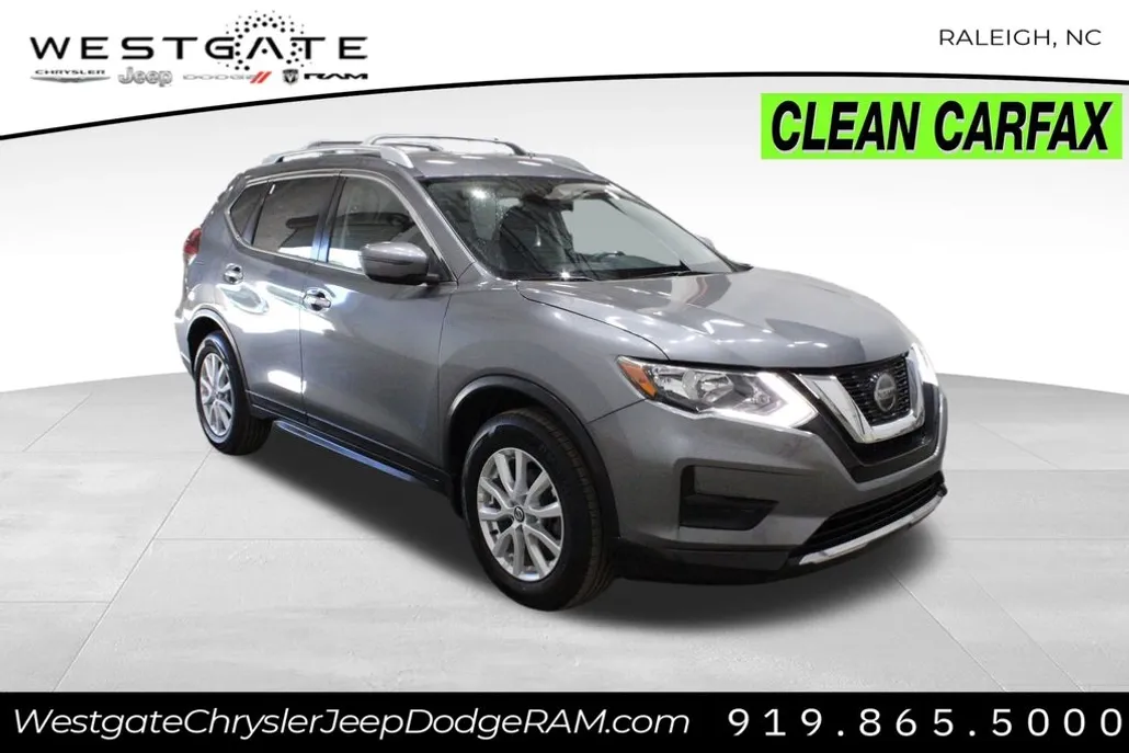 2020 Nissan Rogue SV photo 1