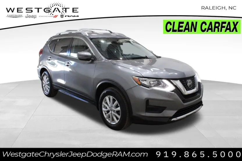 2020 Nissan Rogue SV photo 1