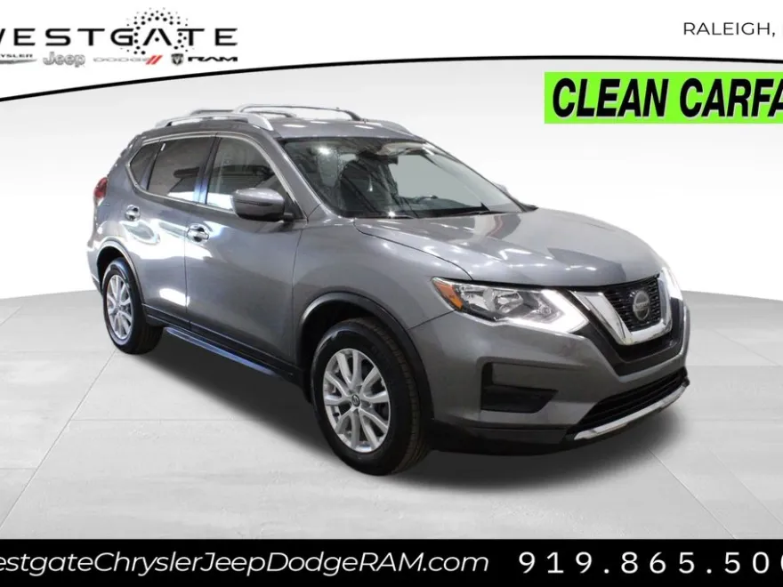 2020 Nissan Rogue SV photo 1