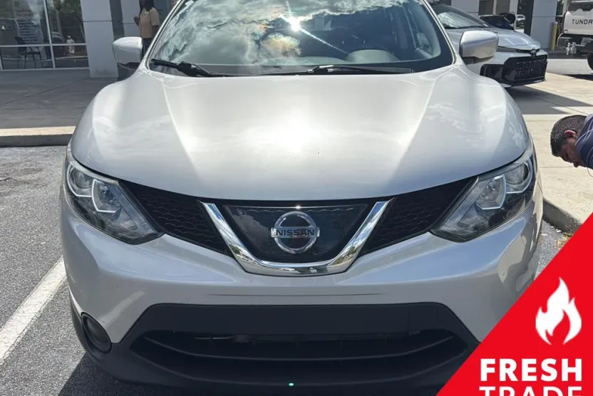 2019 Nissan Rogue Sport S photo 1