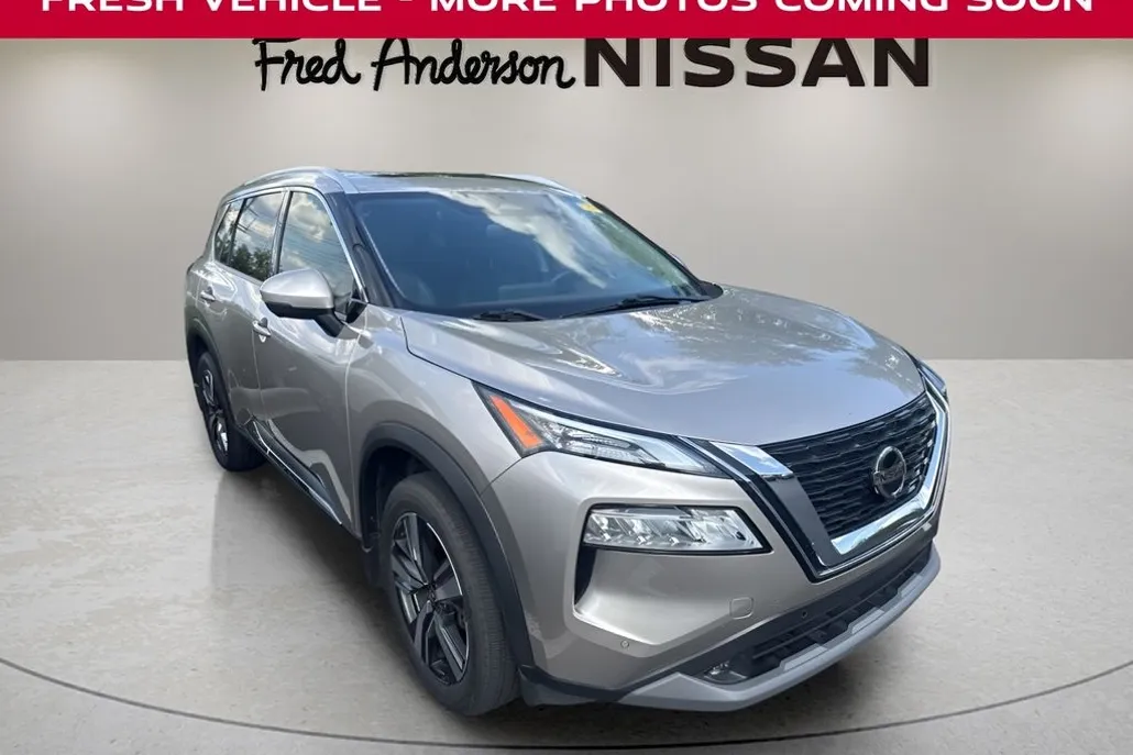 2021 Nissan Rogue SL photo 1