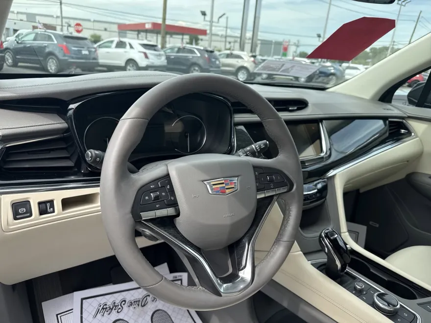 2021 Cadillac XT6 Premium Luxury photo 1