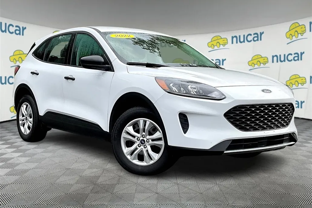 2022 Ford Escape S photo 1