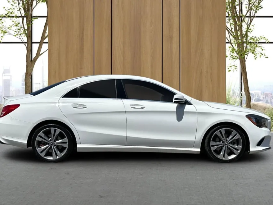 2019 Mercedes Benz CLA 250 photo 1