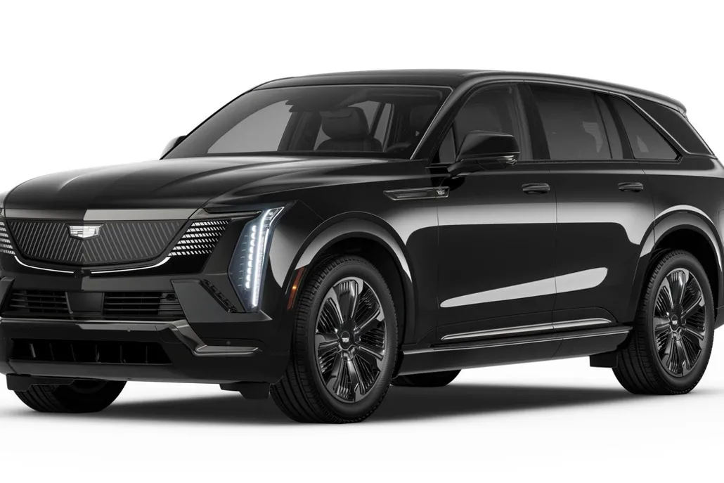 2025 Cadillac Lyriq Luxury photo 1