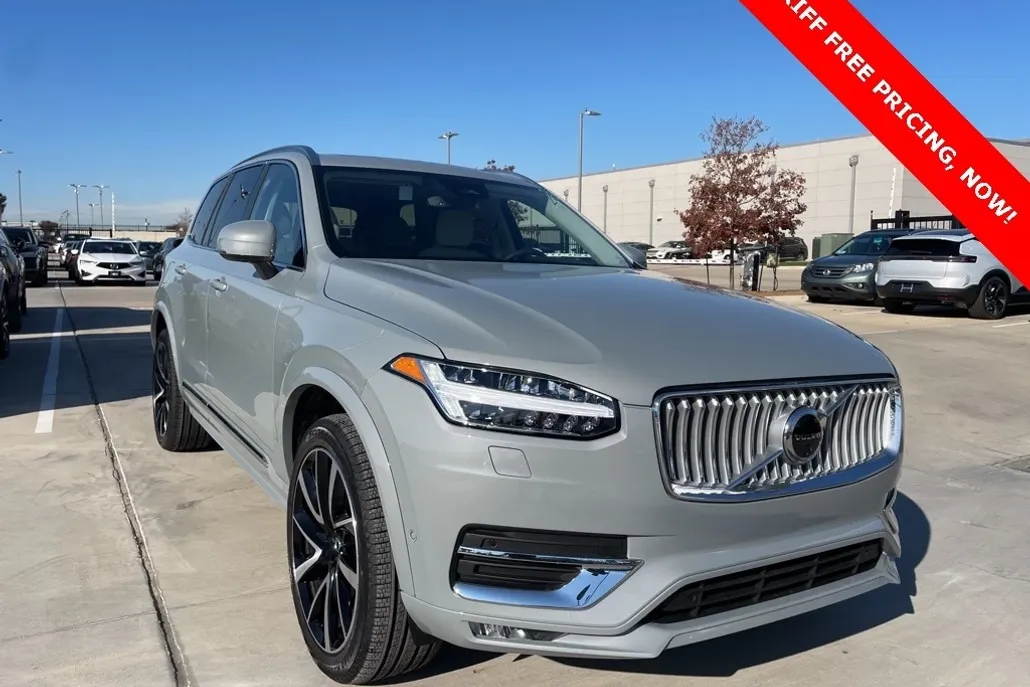 2025 Volvo XC90 Plus photo 1