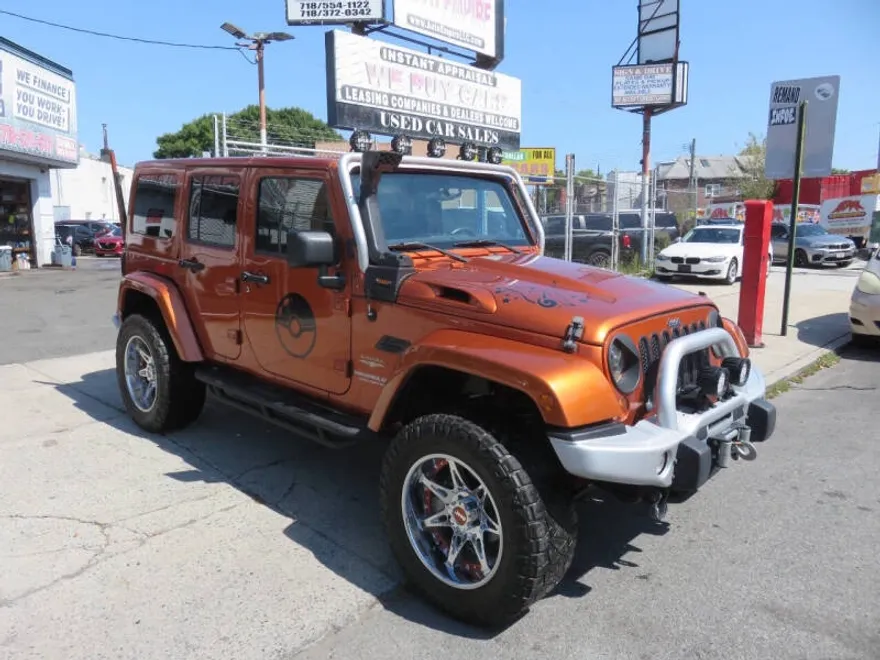 2011 Jeep Wrangler Unlimited Sahara photo 1