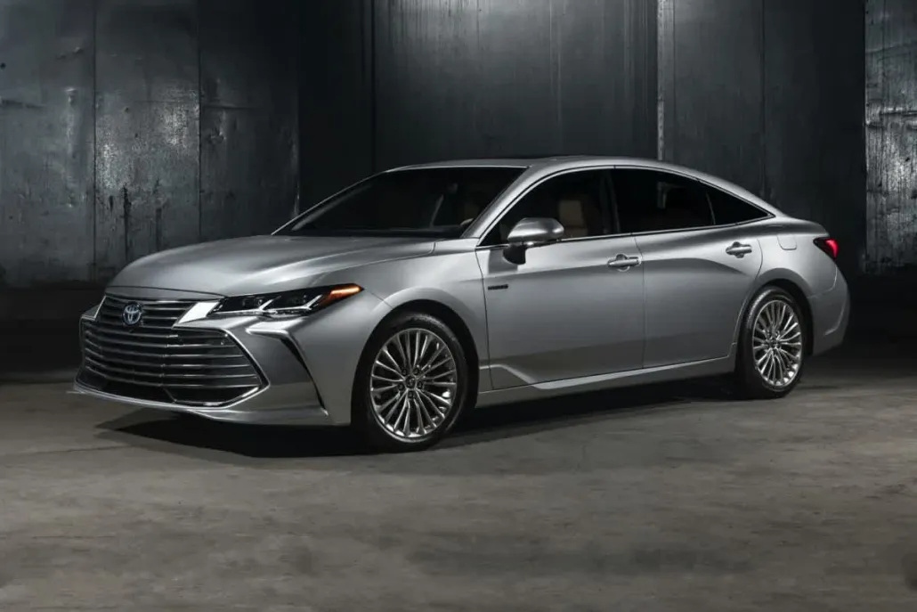 2021 Toyota Avalon Hybrid XSE photo 1